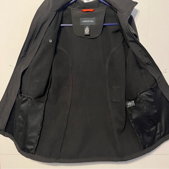London Fog women’s small classic black water resistant coat with a fleece inside - Picture 3 of 12